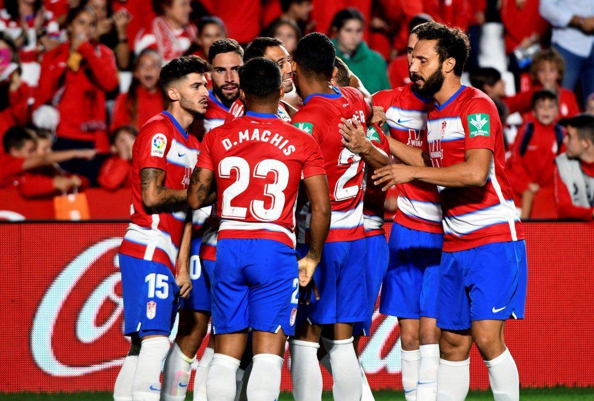 格拉纳达主教练变阵赢得重要三分