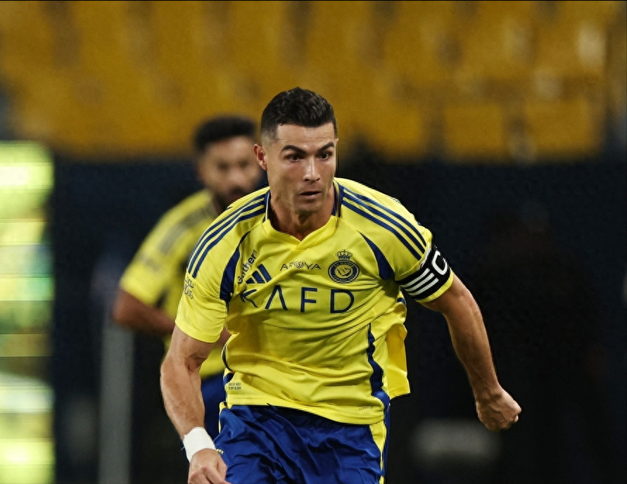 多特蒙德逆转乌拉圭，C罗刷新纪录